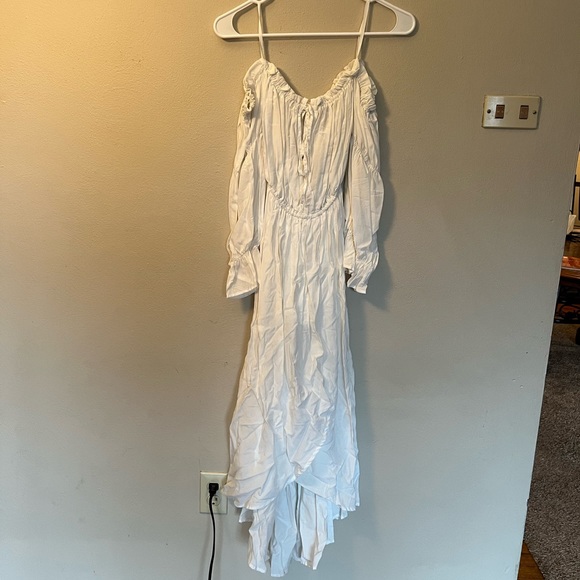 anna kaci Dresses & Skirts - White Dance Costume Dress